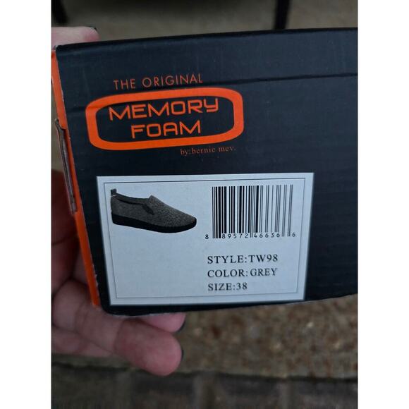 NWT Bernie Mev Women's Slip On Shoe Grey Comfort Size 36 US(5-5.5) Suede - Picture 8 of 12